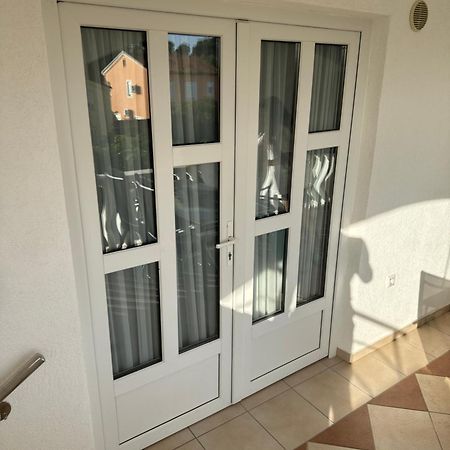 Apartman J&B Apartment Vir Exterior photo