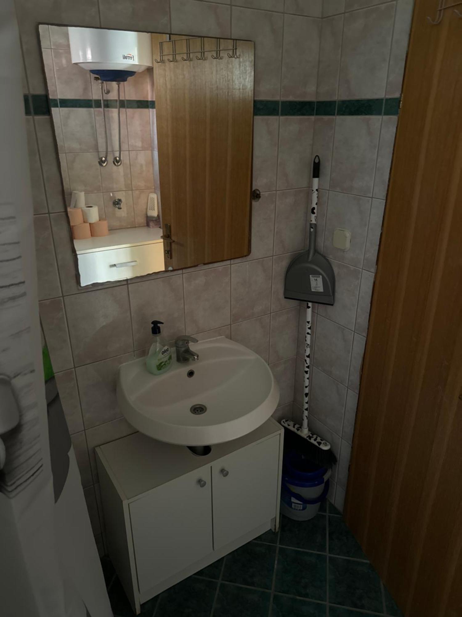 Apartman J&B Apartment Vir Exterior photo